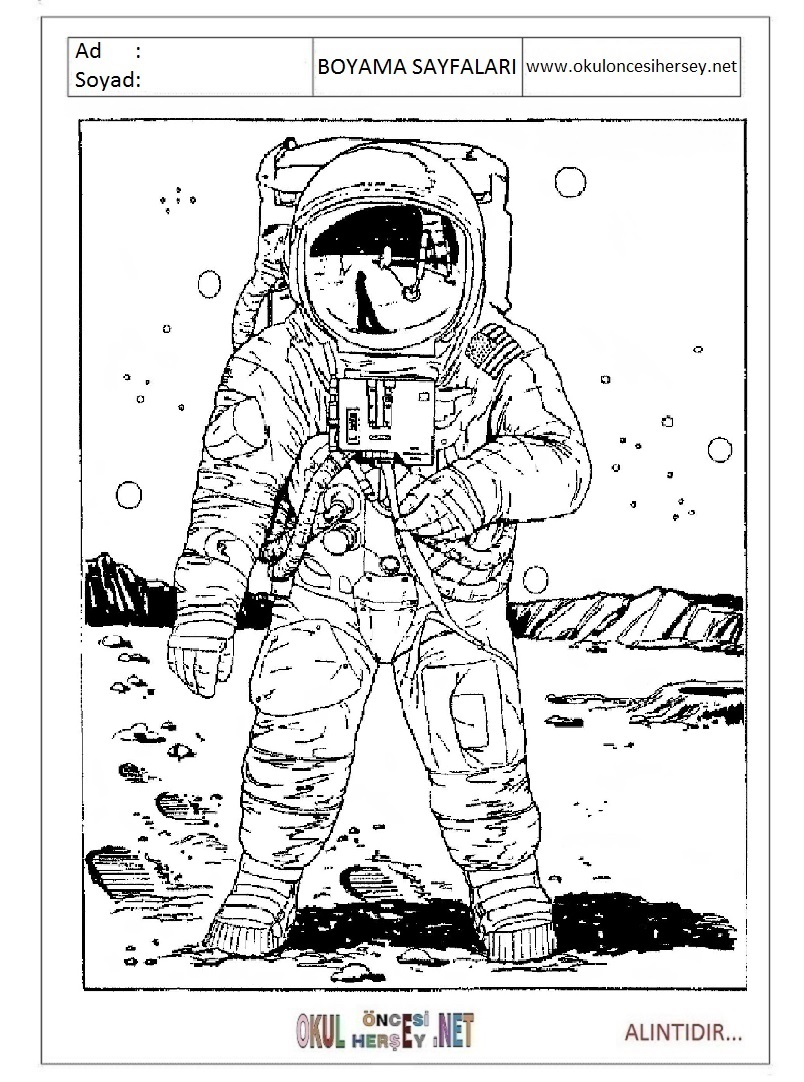 Çocuklar İçin Astronot Boyama Sayfaları 