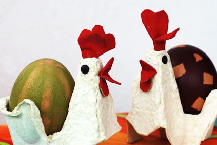 Yumurta Kolisi kuklaları