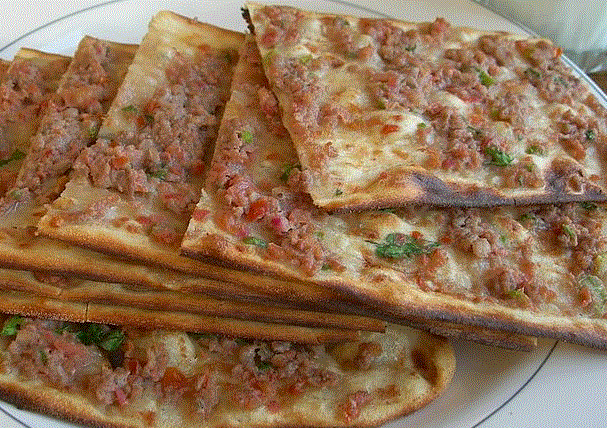 Pratik Etli Ekmek Tarifi