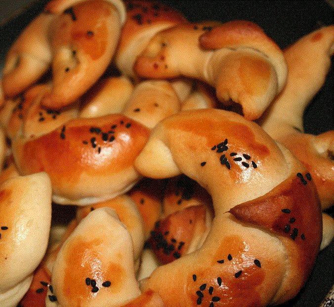 Kıymalı Ay Çöreği Tarifi