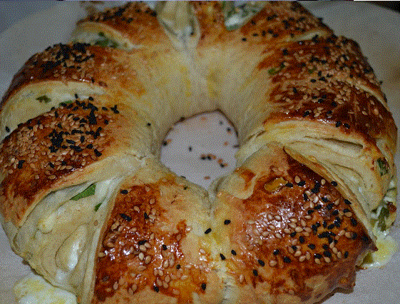 Peynirli Milföy Simidi tarifi