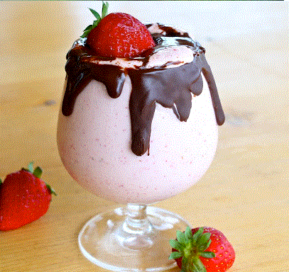 Çilekli Milkshake tarifi