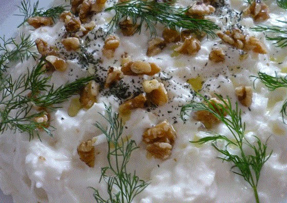 Yoğurtlu Kereviz Salatası