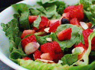 Çilek Salatası